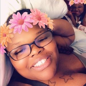 Meet your Posher, Roslynn